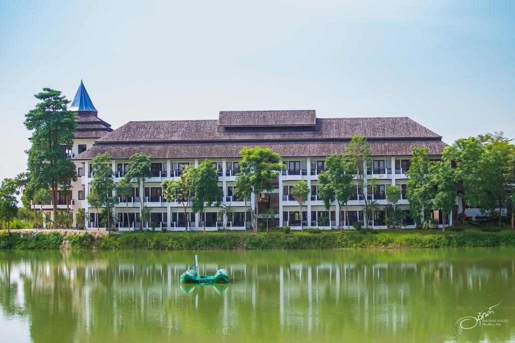 Hotel Gassan Legacy Golf Club Lamphun Esterno foto
