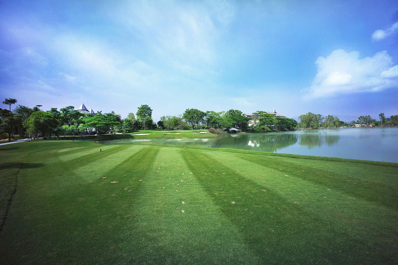Hotel Gassan Legacy Golf Club Lamphun Esterno foto