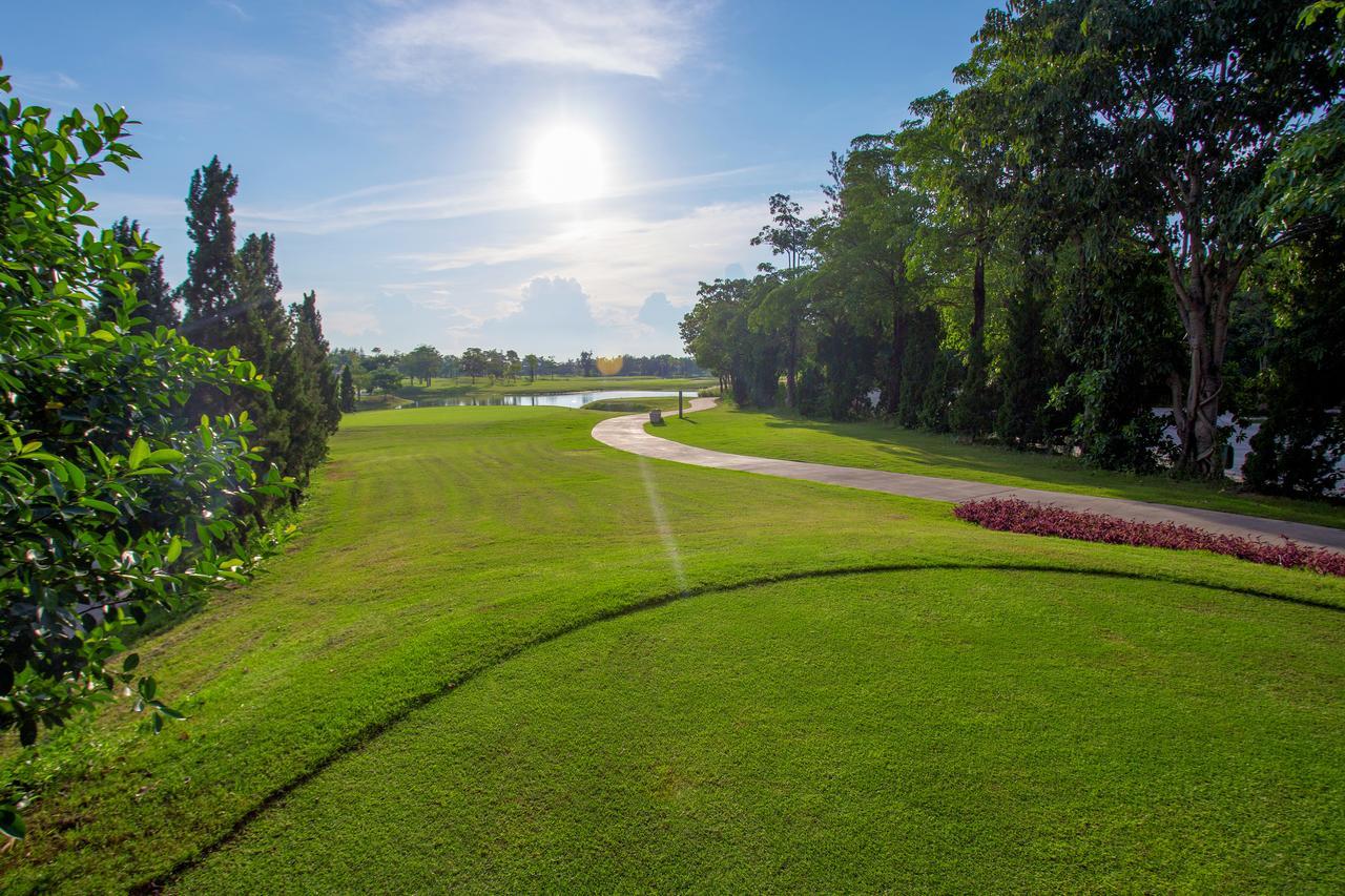Hotel Gassan Legacy Golf Club Lamphun Esterno foto