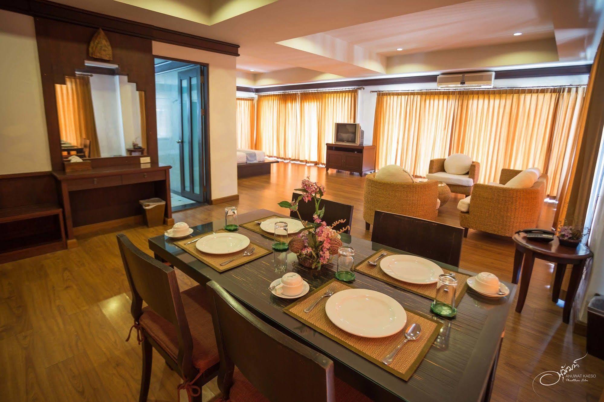 Hotel Gassan Legacy Golf Club Lamphun Esterno foto