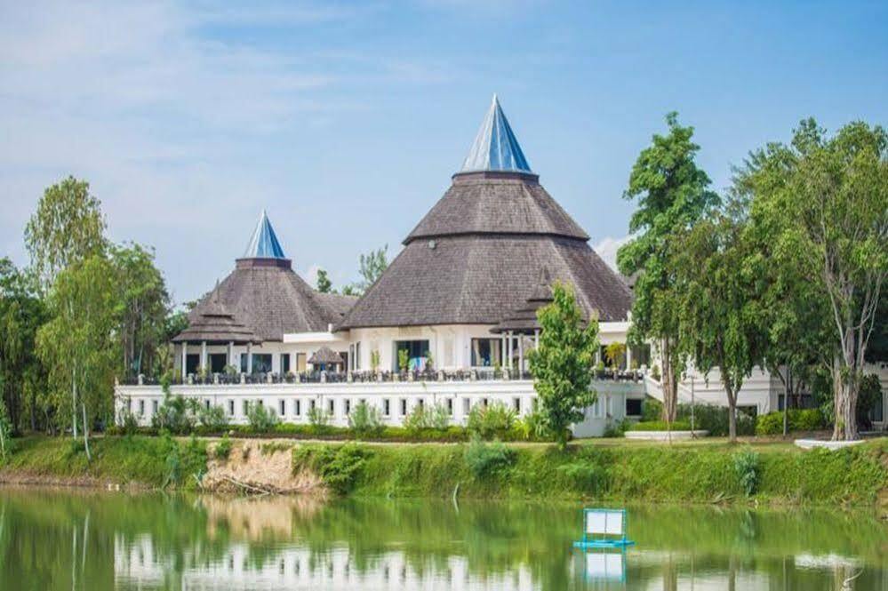 Hotel Gassan Legacy Golf Club Lamphun Esterno foto